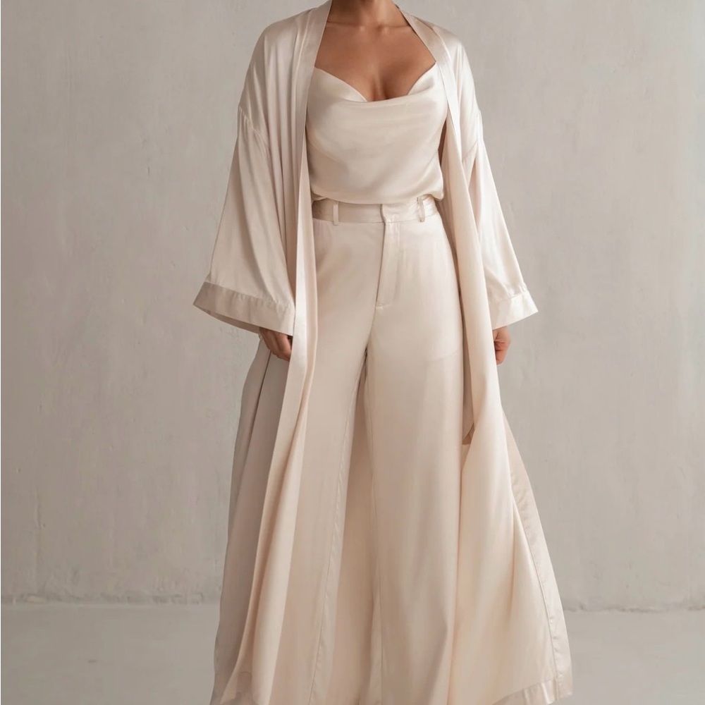 JLUXLABEL Champagne Cream Satin Kimono Robe and BRIDAL handbag